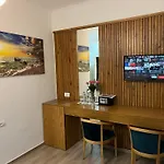 Ilio Boutique Hotel 4*