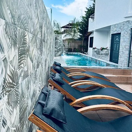 Ilio Boutique 4*