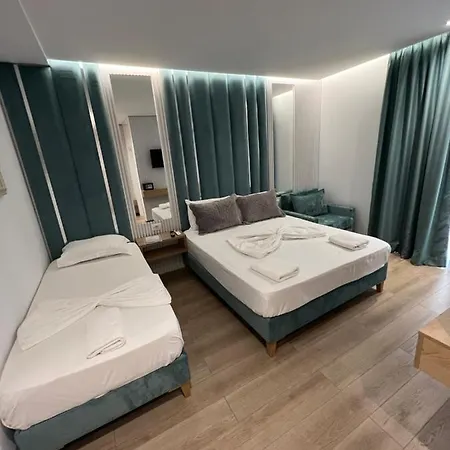 Ilio Boutique Hotel 4*