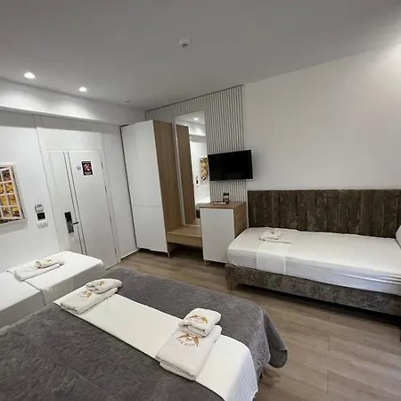 Ilio Boutique 4* Ksamil