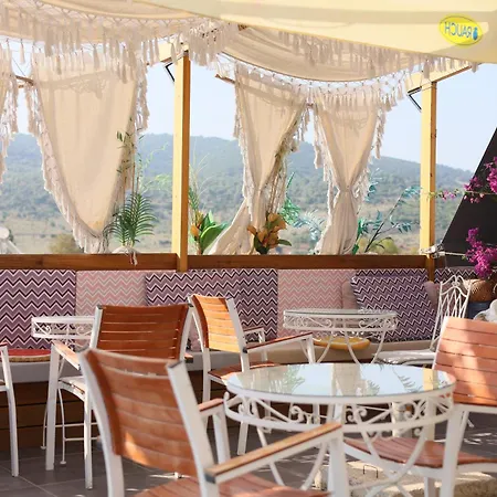 Ilio Boutique Hotel 4*