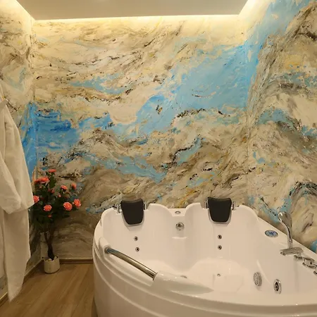 Ilio Boutique 4*
