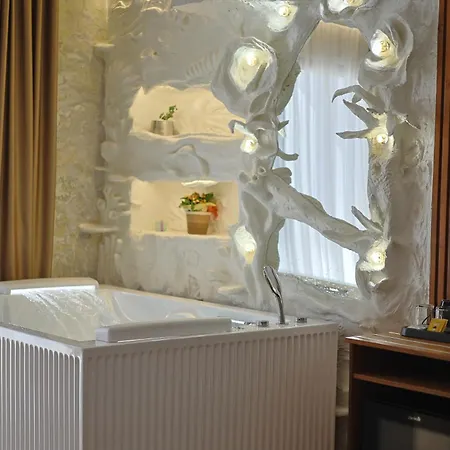 Hotel Ilio Boutique 4*