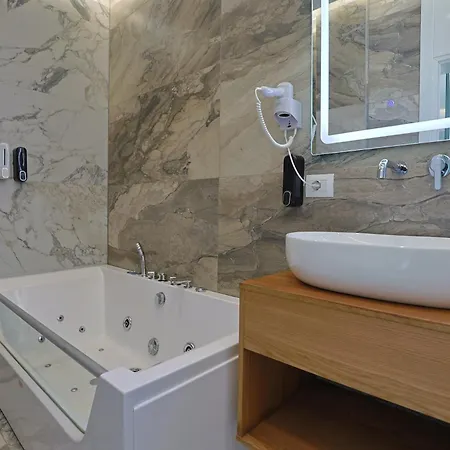 Hotel Ilio Boutique Ksamil
