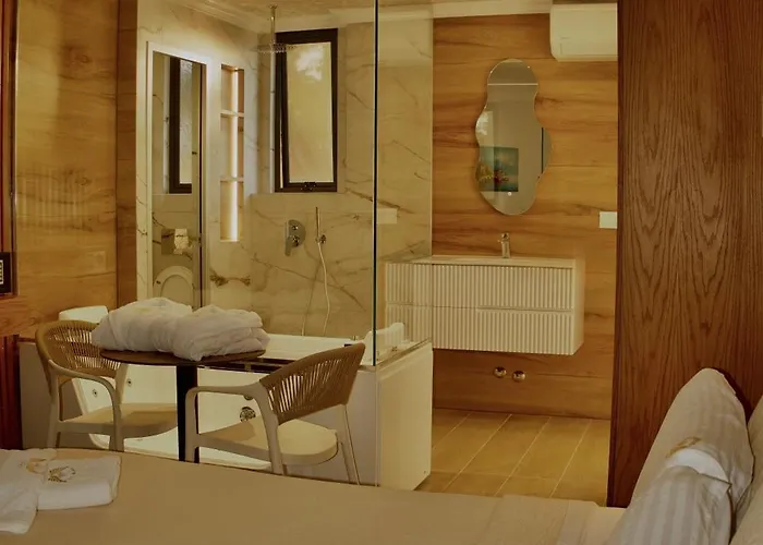 Ilio Boutique Hotel 4*