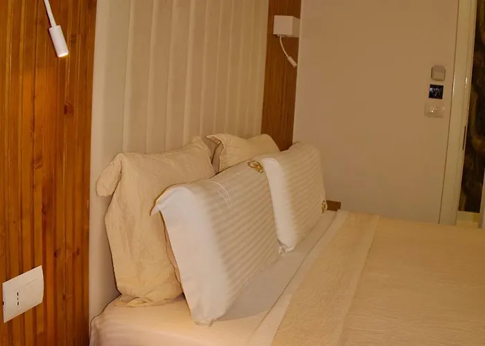 Ilio Boutique Hotel 4*