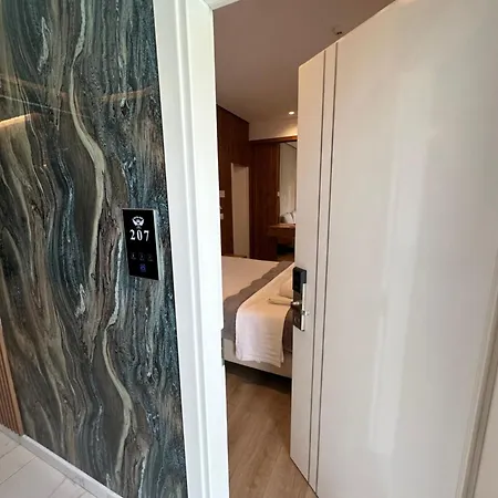 Ilio Boutique 4* Ksamil