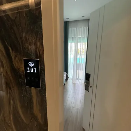 Hotel Ilio Boutique 4*