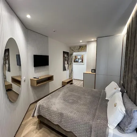 Ilio Boutique Hotel 4*