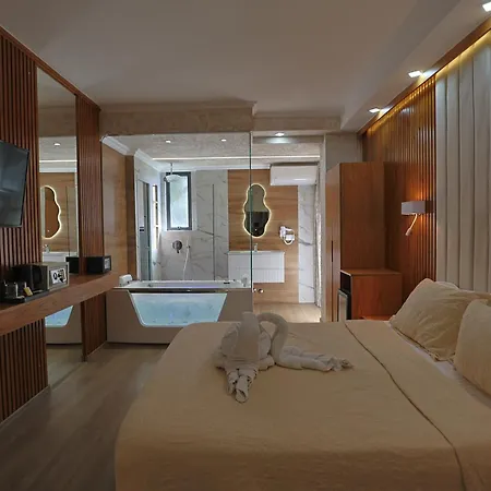 Ilio Boutique فندق كساميل